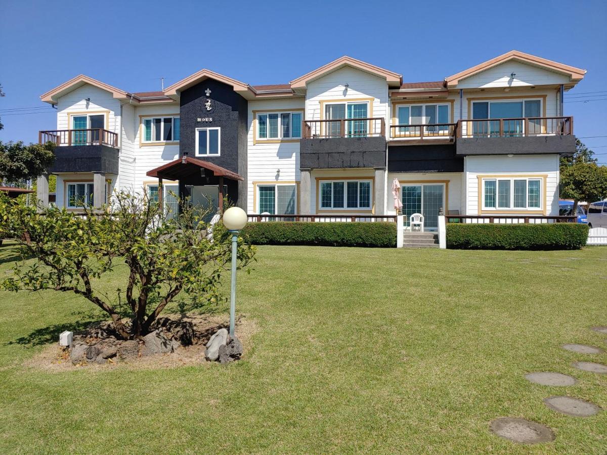 Gyulhouse Pension Seogwipo Exterior photo
