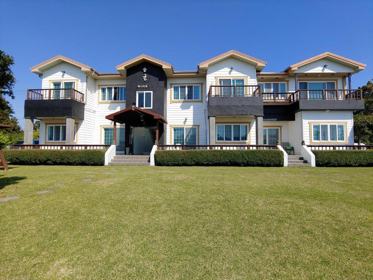 Gyulhouse Pension Seogwipo Exterior photo